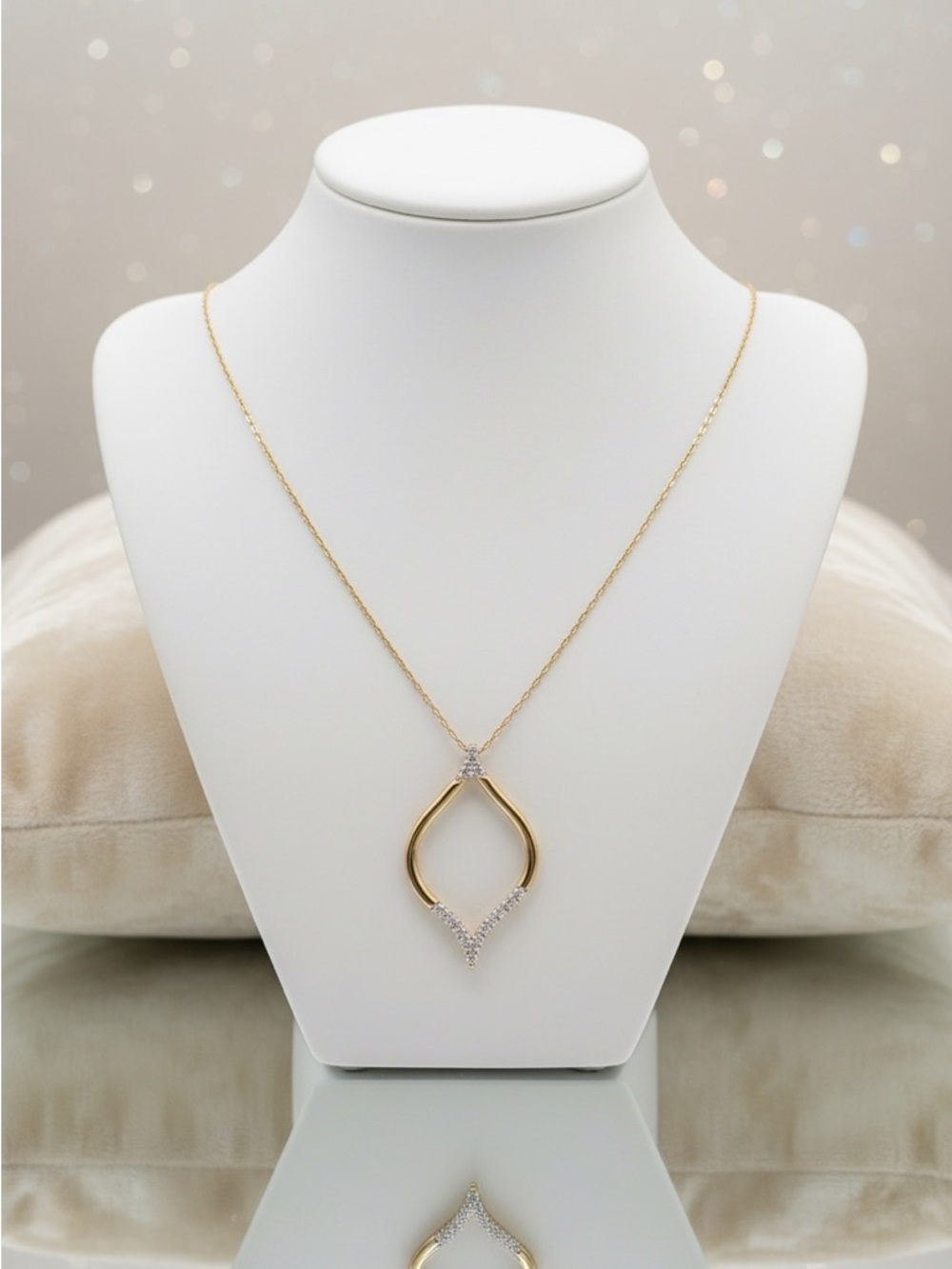 Zoetik Gold Tone Pendant Necklace Crystal Teardrop Statement Necklace New